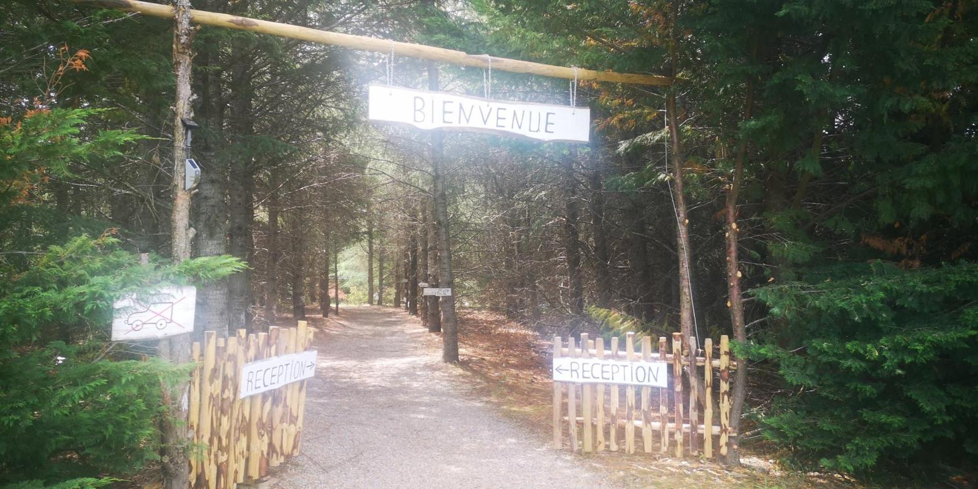 Domaine De La Vitarelle Glamping Villaniere Exterior photo